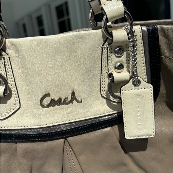 Coach Ashley Black, Taupe & Cream Leather Handbag with Dustbag - Picture 6 of 16